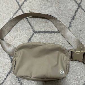 Everywhere belt bag